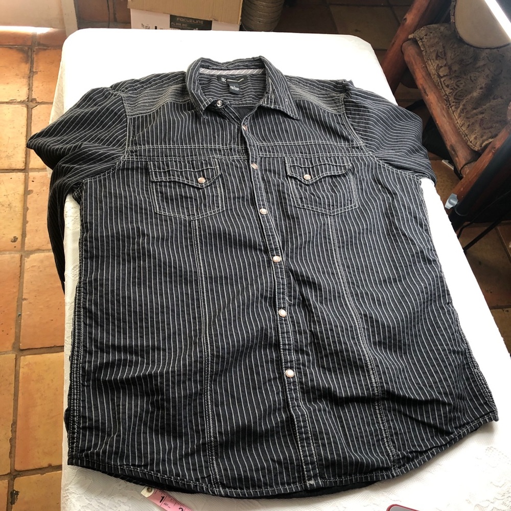 INC button down - Picture 2 of 7